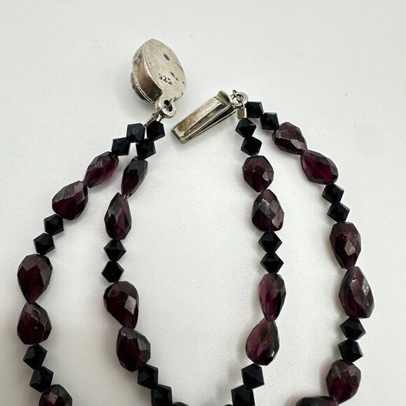 Faceted garnet in a sterling silver clasp with garnet, crystal beaded bracelet! - Picture 10 of 13